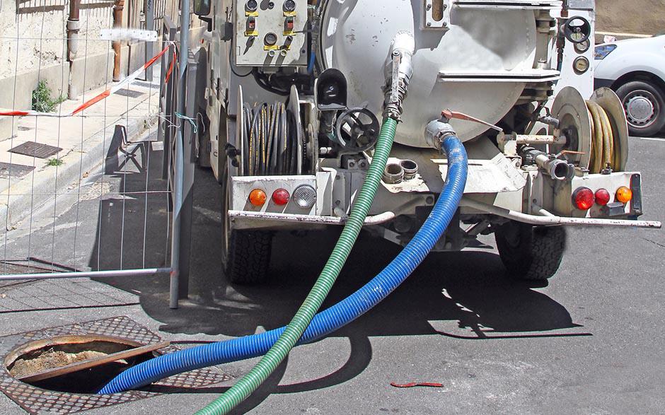 comment déboucher une canalisation Courgent